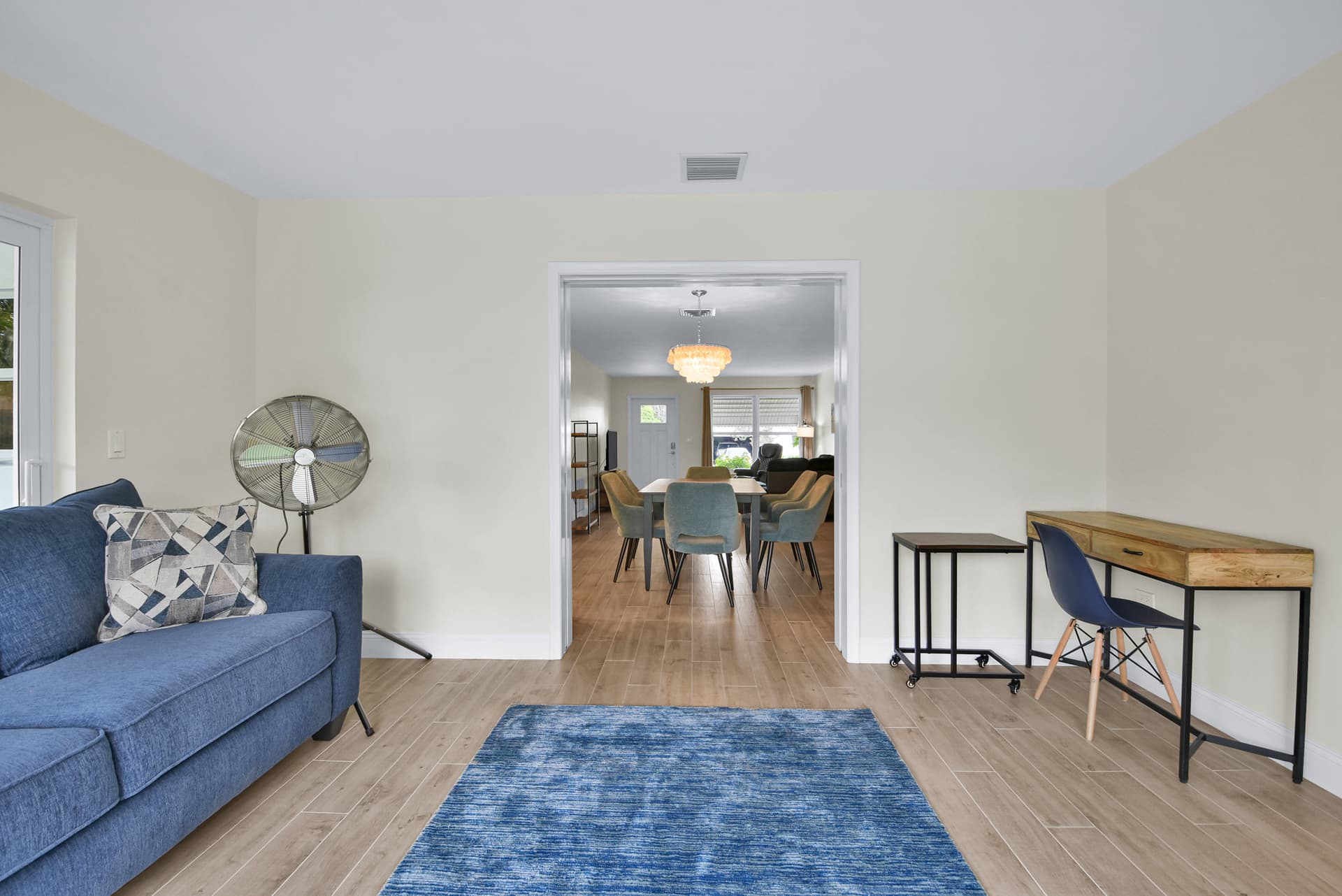 North Lake Worth Home  - Image 18