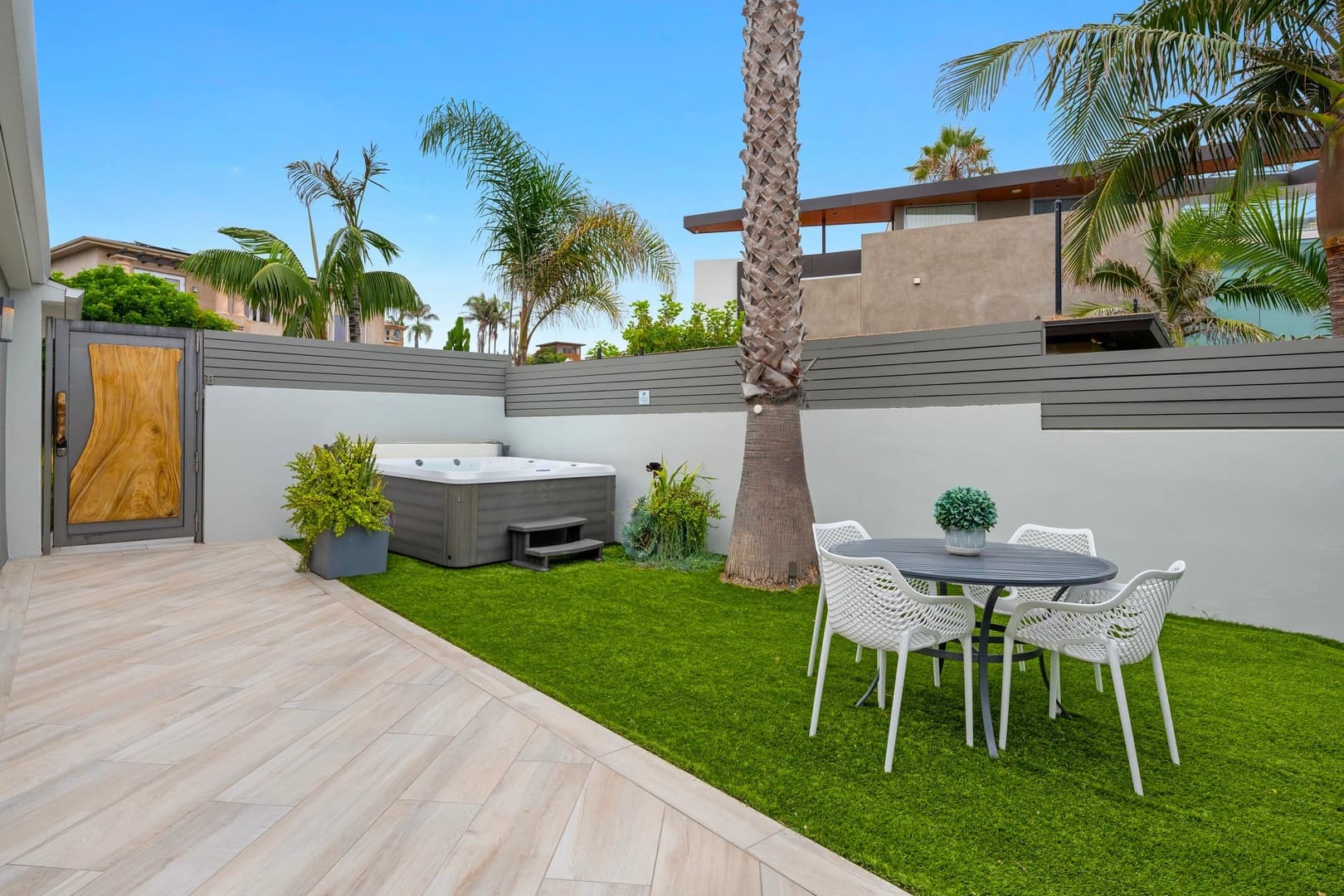 Dolphin Home - Image 3