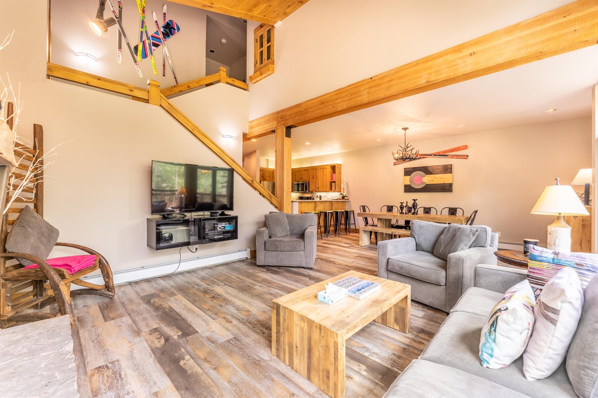 Alpine Vista Haven - Image 4