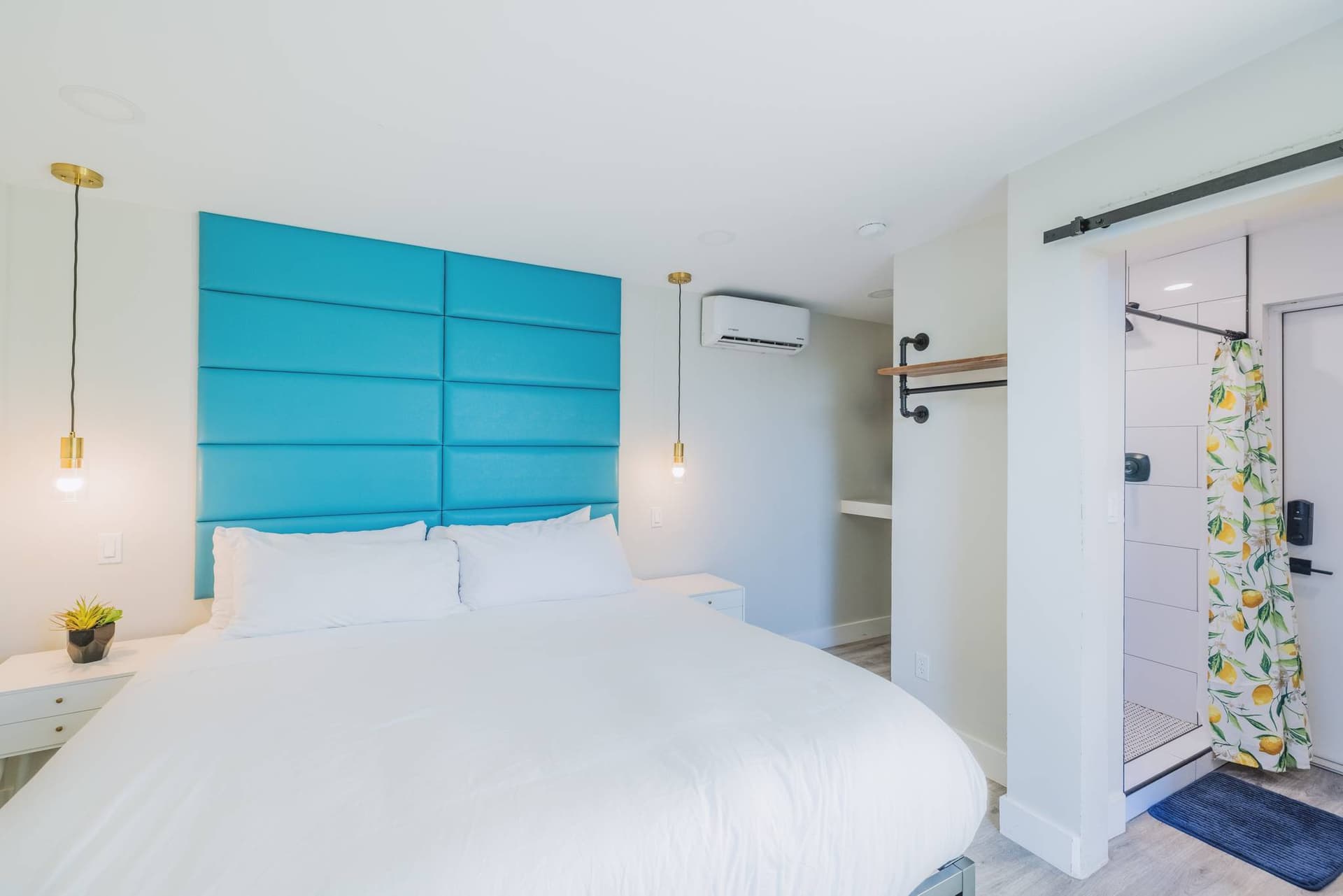 Luxe Resort Retreat - Image 25