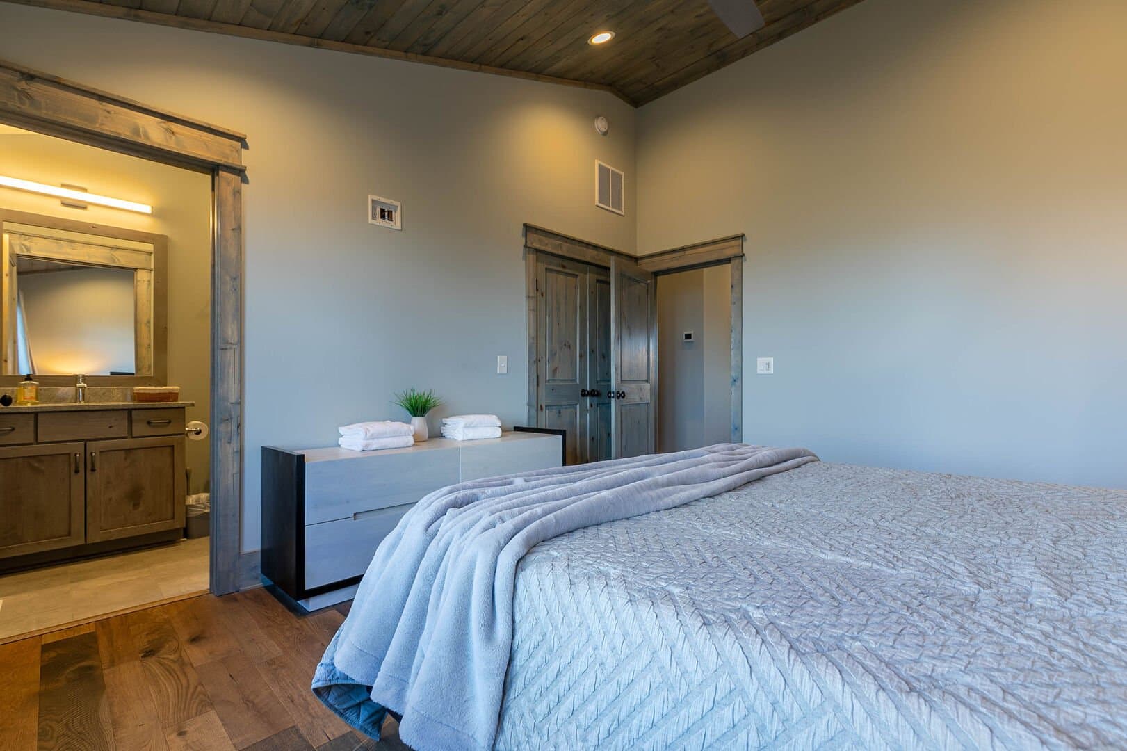 Zion House - Image 25