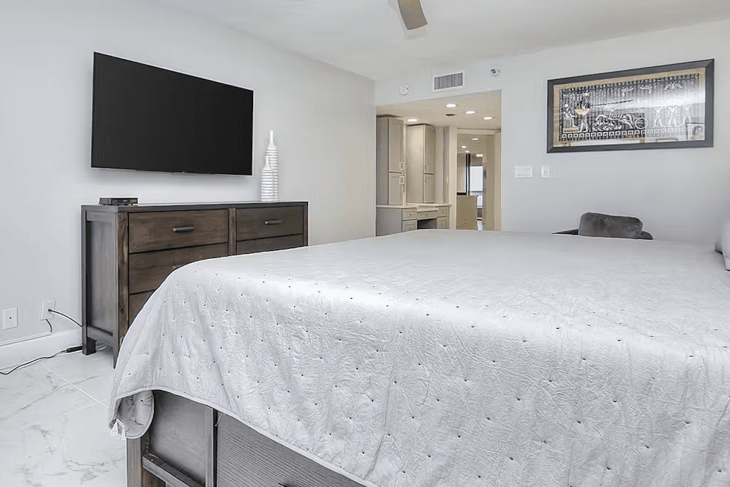 Sand Key Residence - Image 16