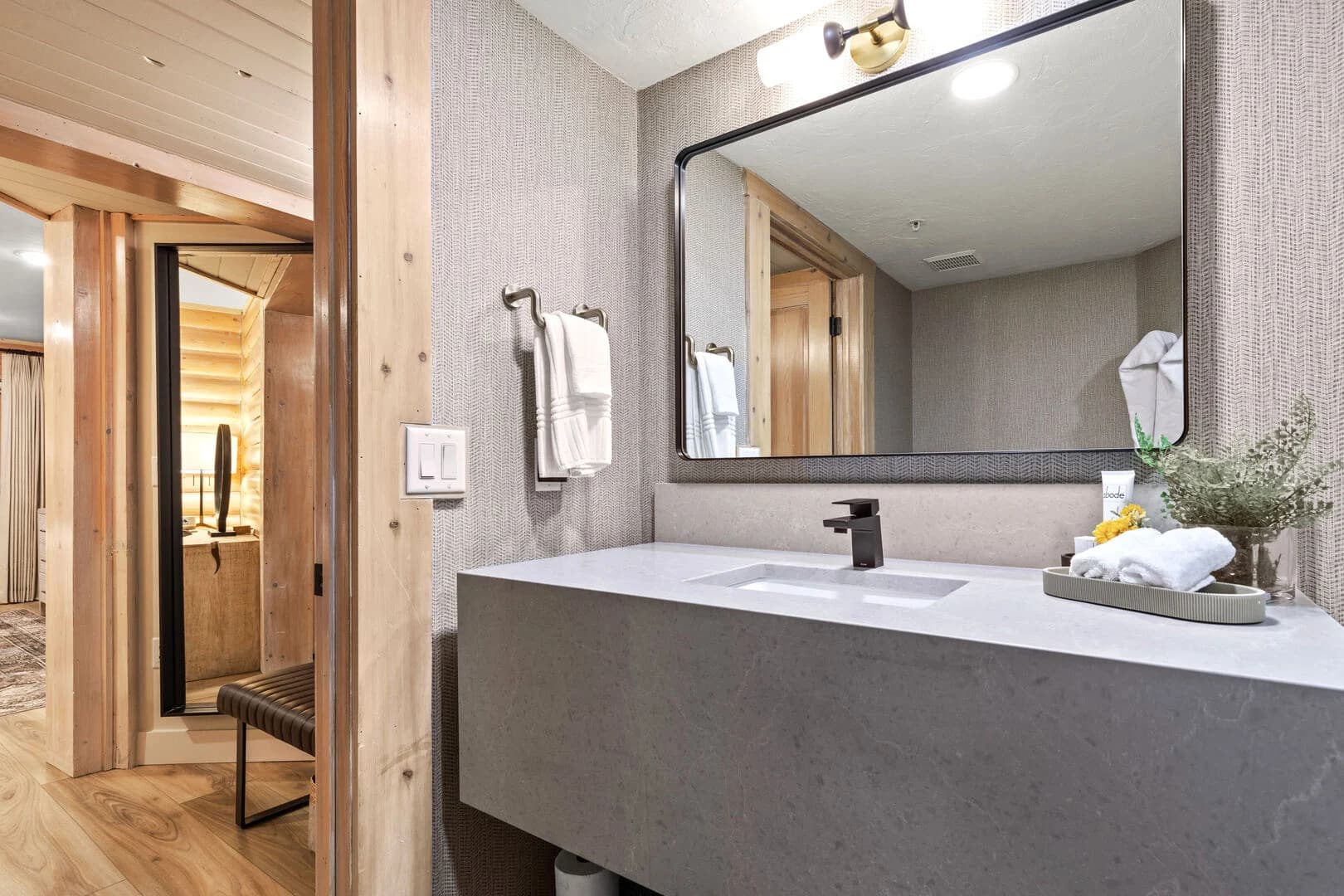 Silverlake Home - Image 25