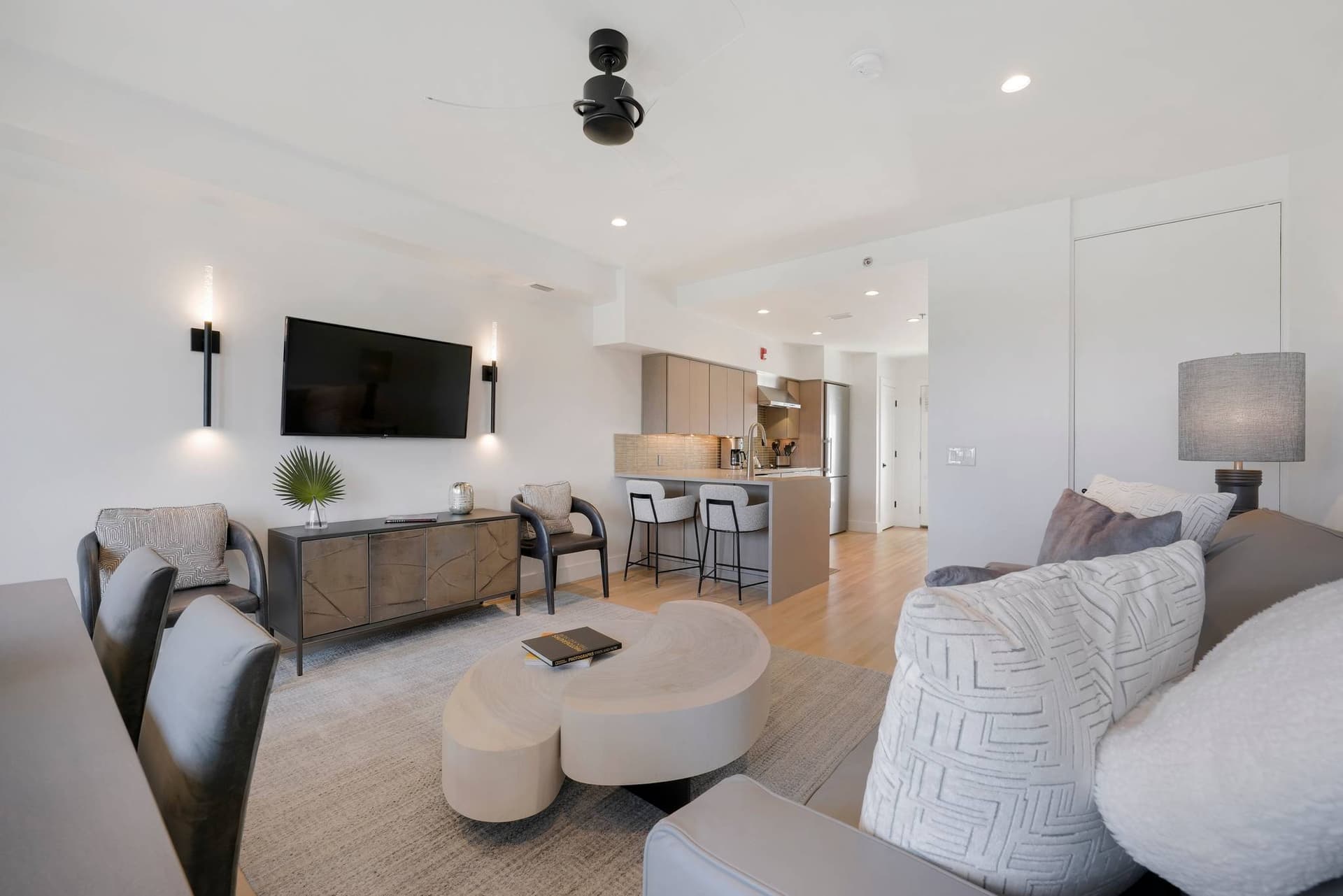 Perfect View Home - Image 18