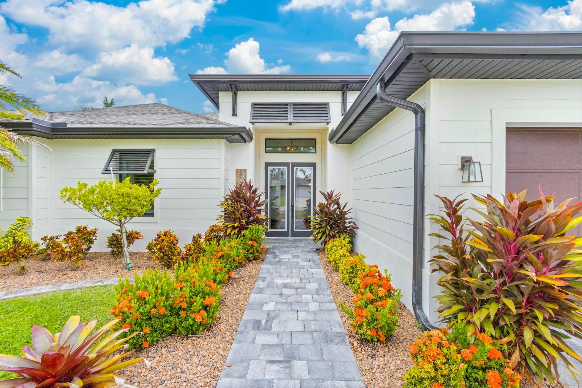 Paradise Daydream - Image 34