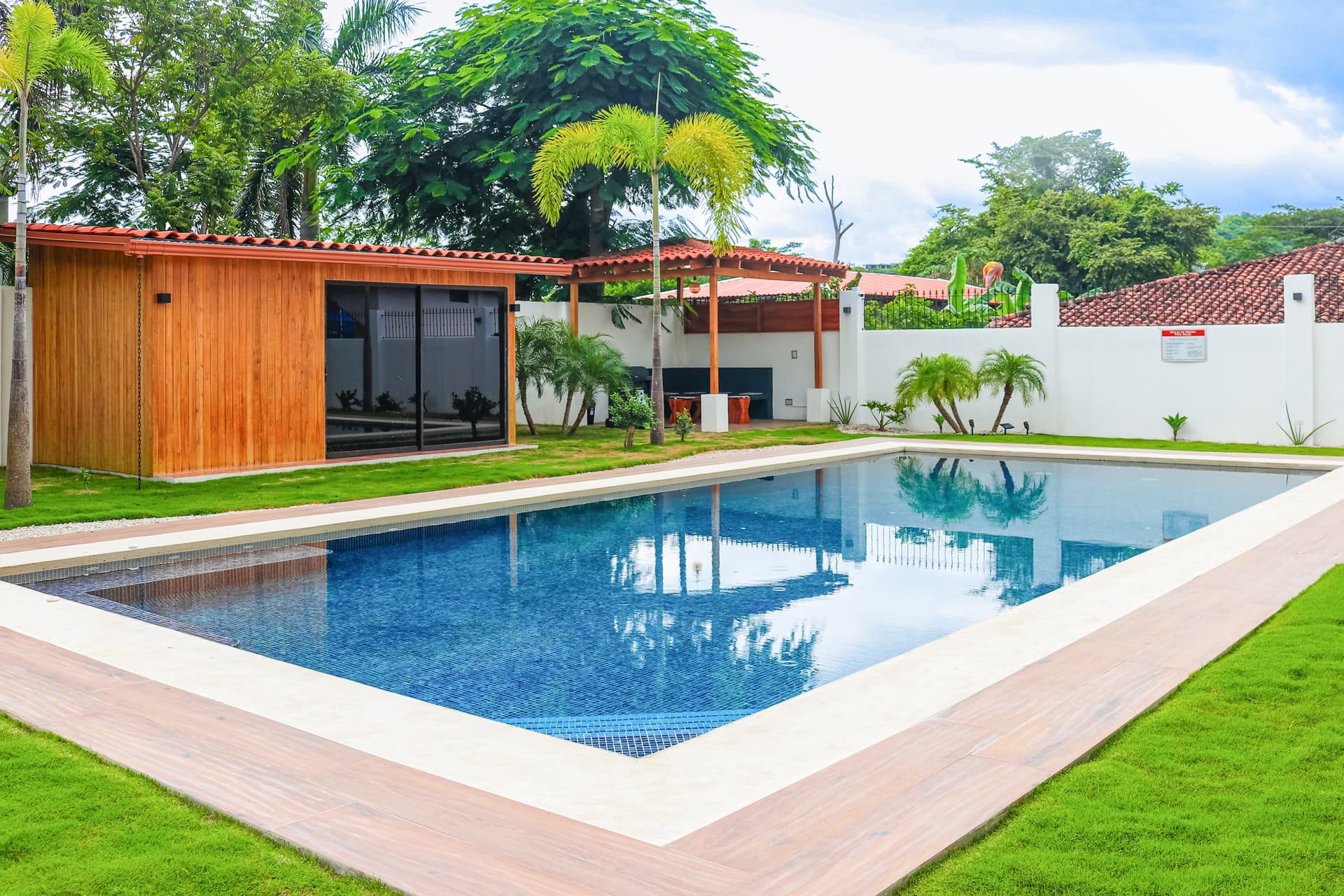 Coral Home 2 - Image 2