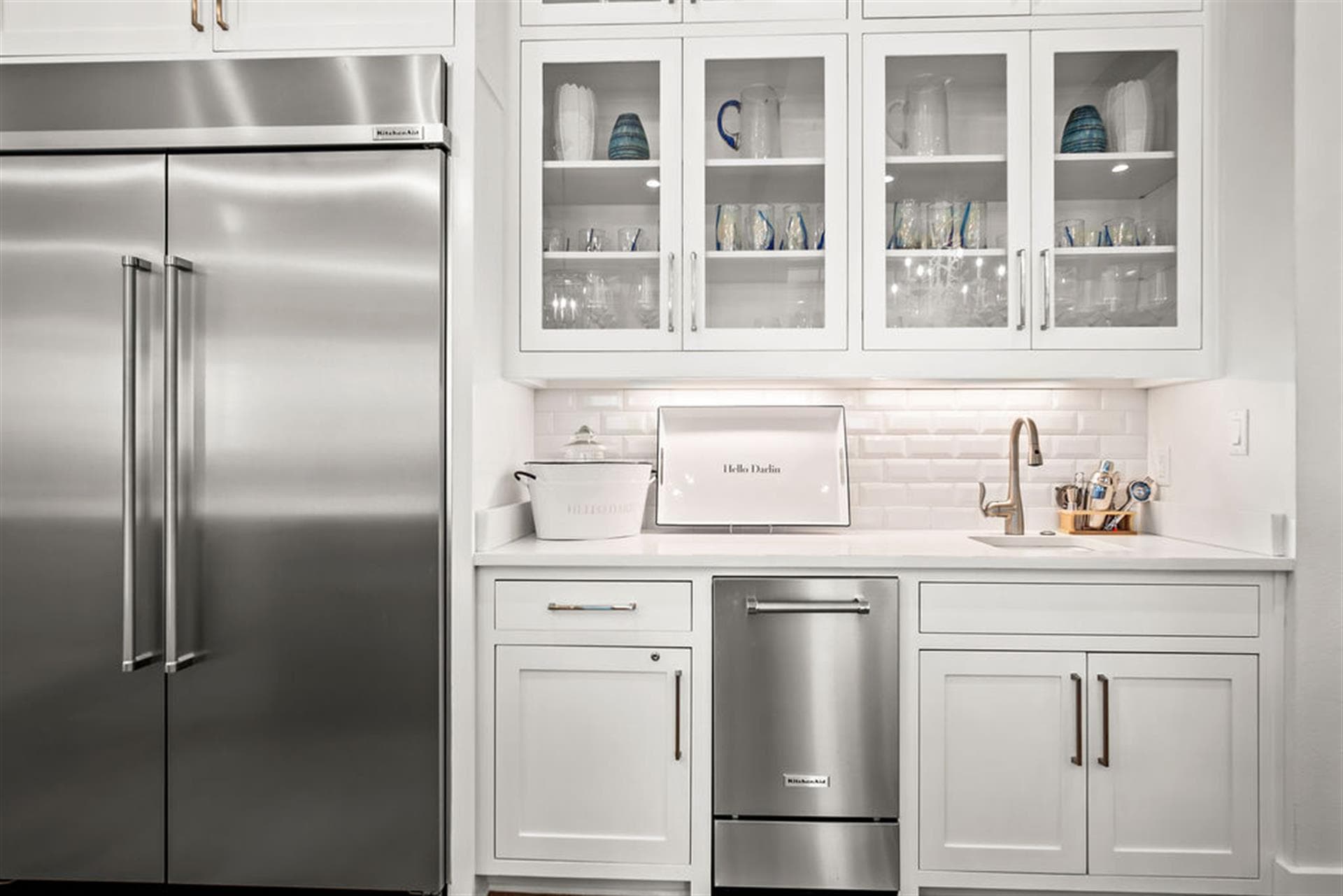 Hello Darlin' - Image 14