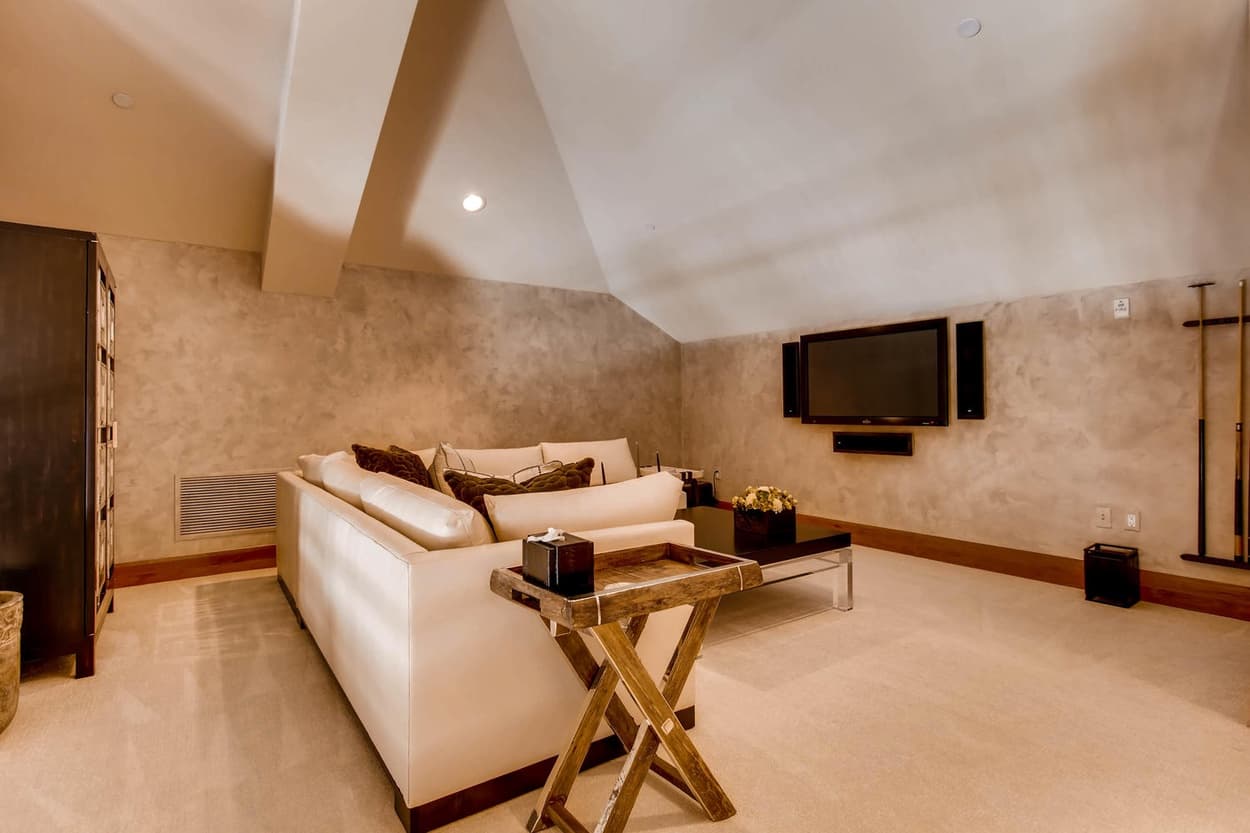 Snowflake Chateau At Hummingbird Lodge - Image 11