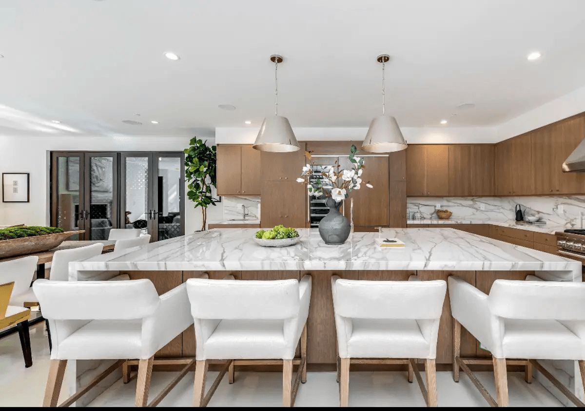 Hollywood Regency Villa - Image 32