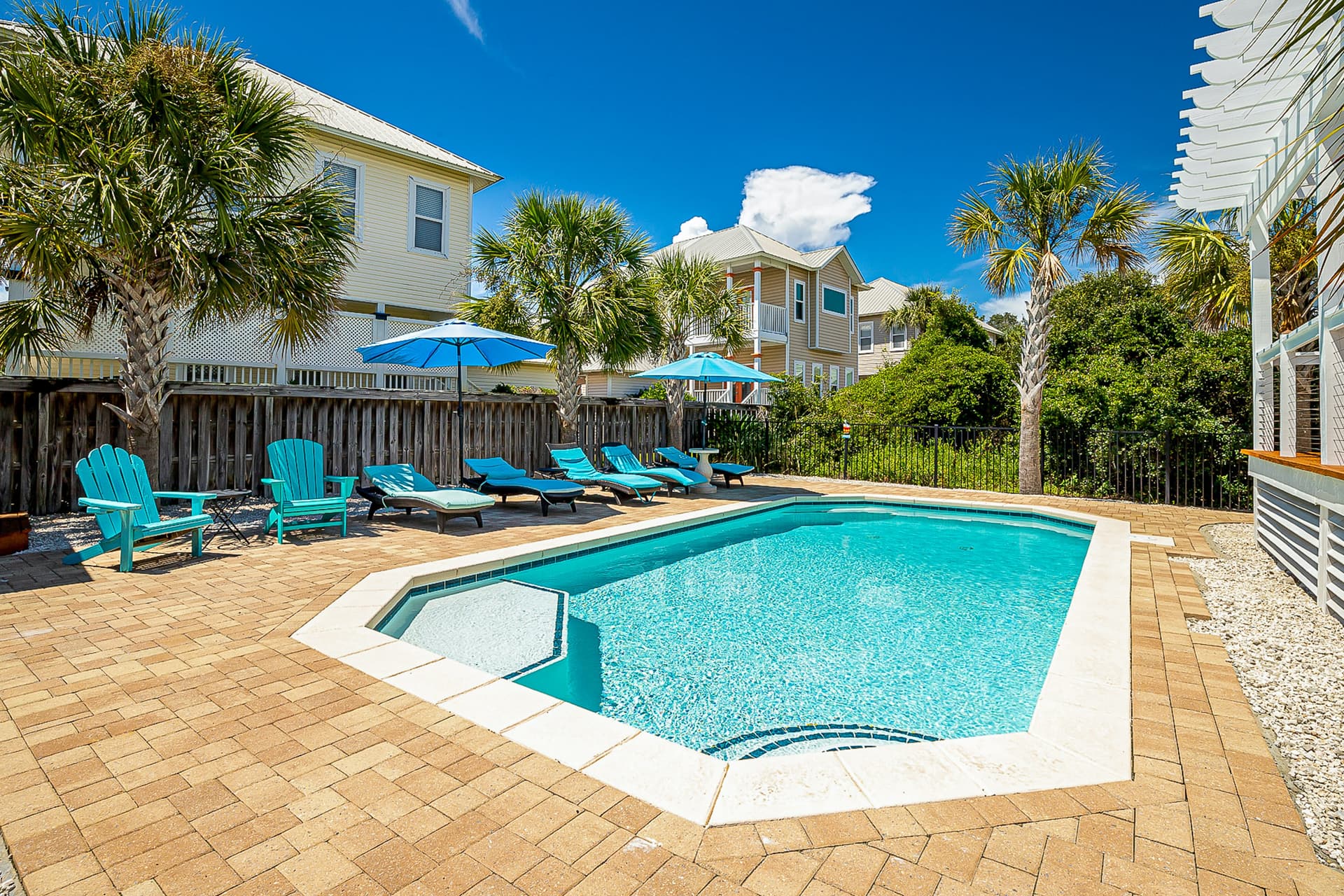 Bahama Breeze House - Image 37