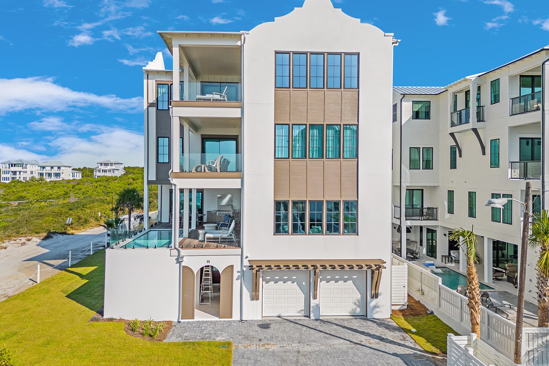 Emerald Le Luxe - Image 5