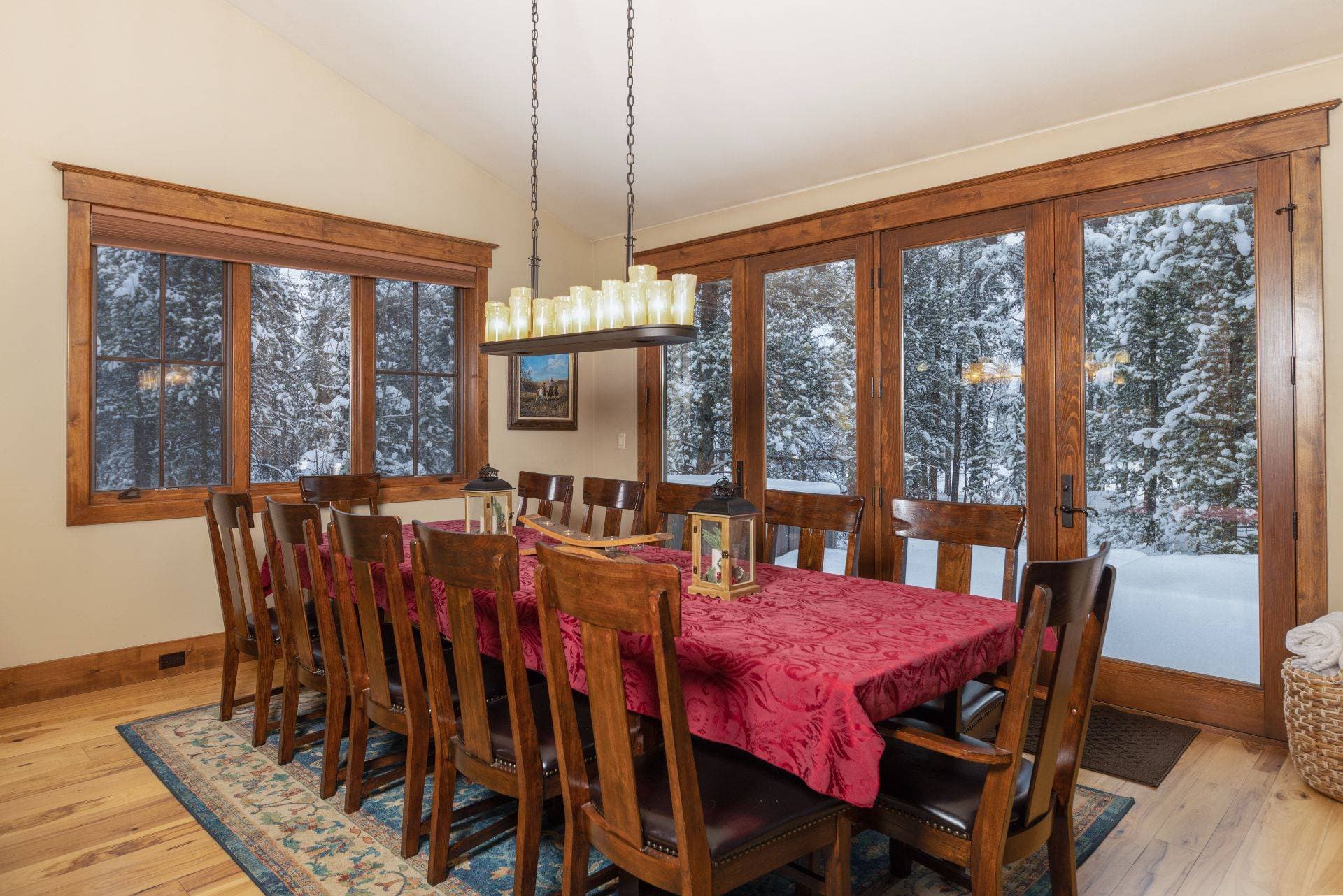 Last Nickel Lodge - Image 5