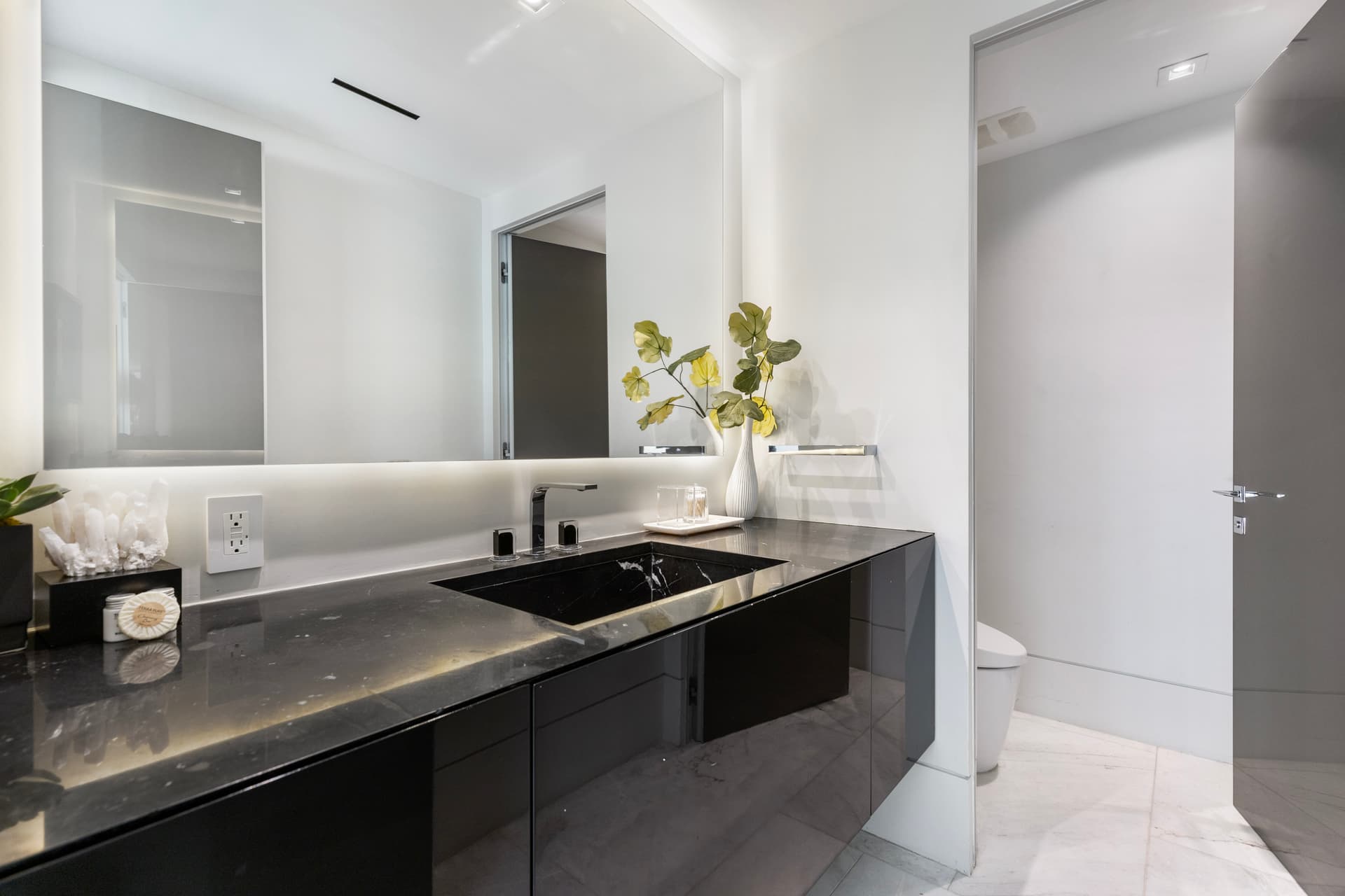 St Ives Modern - Image 31