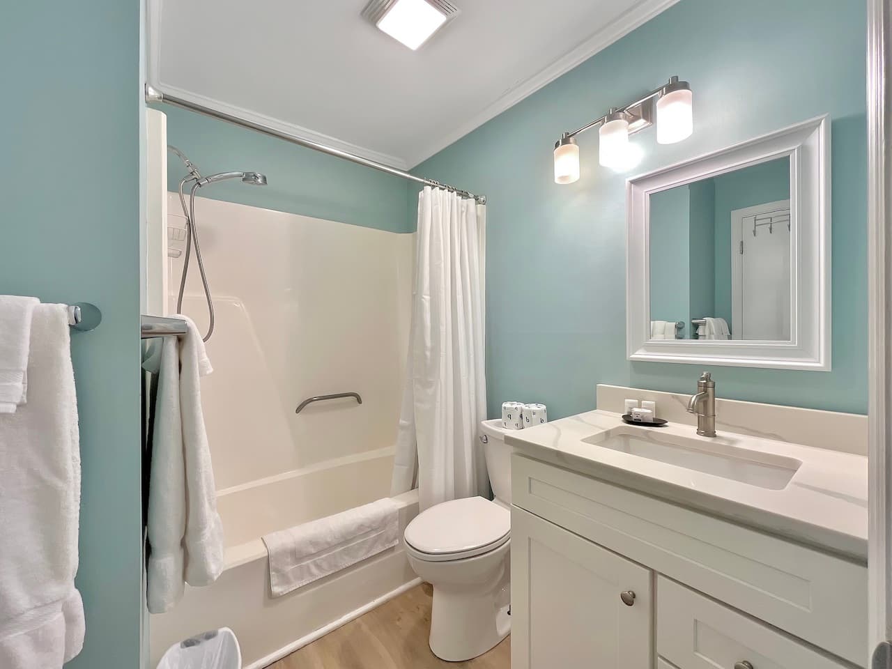 Sea Cabins Residence - Image 10