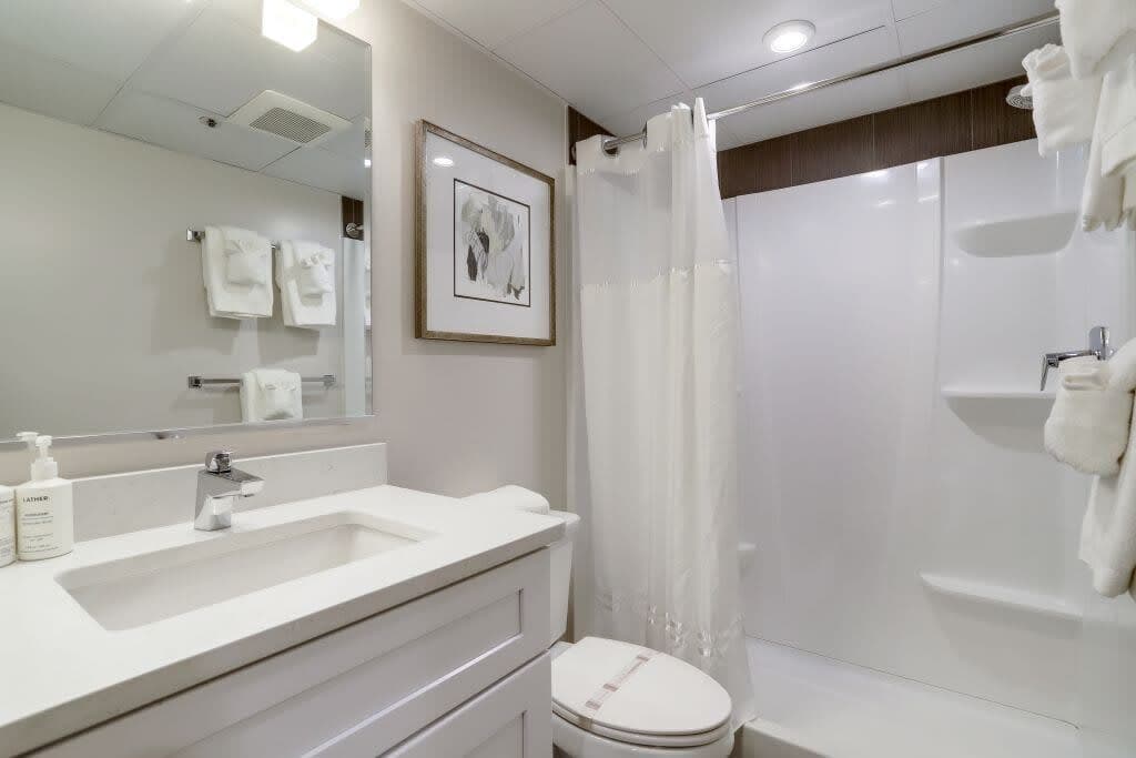 Clarendon Courtland - Image 5