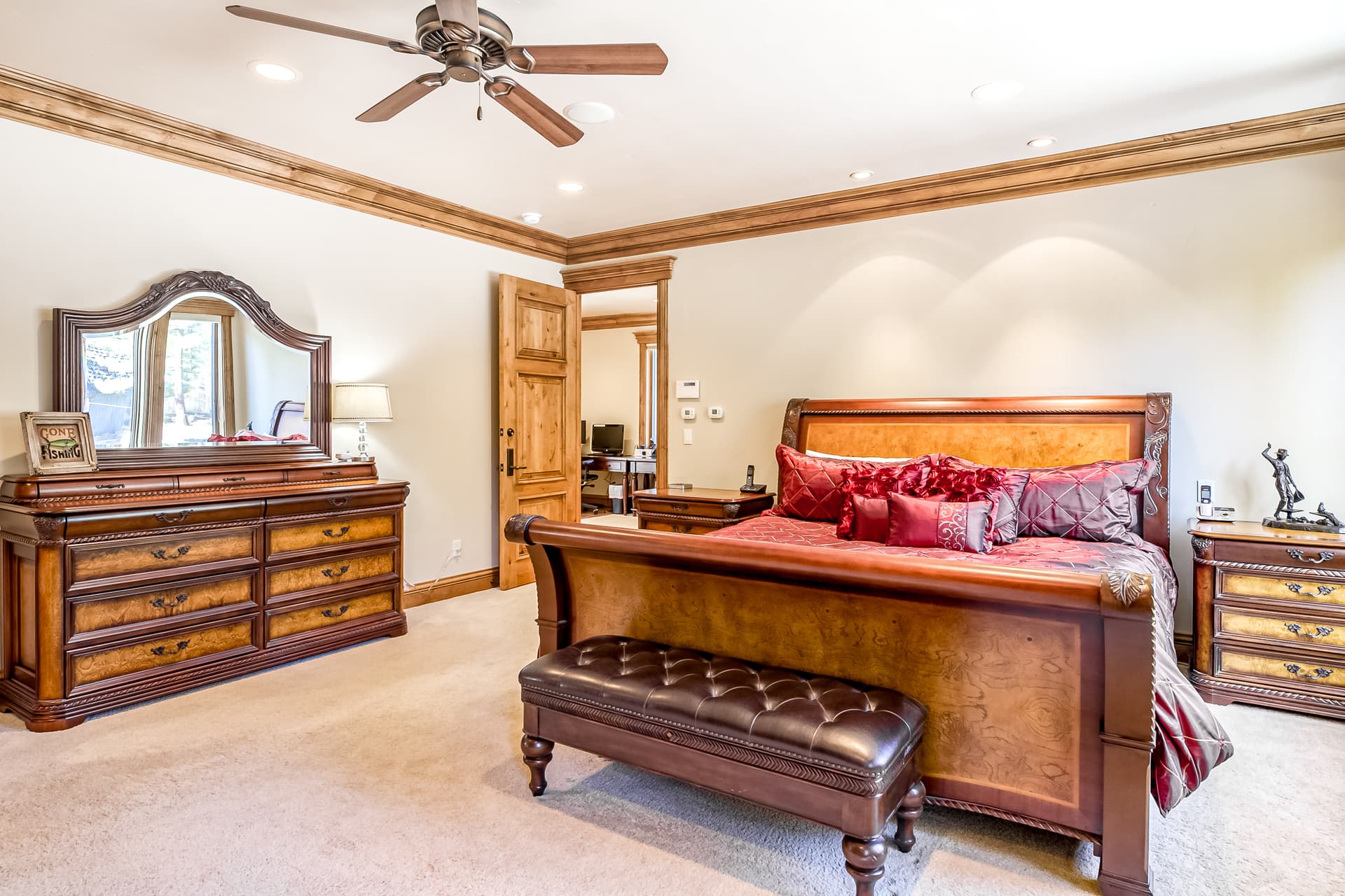 Alpine Luxury Home - Image 11