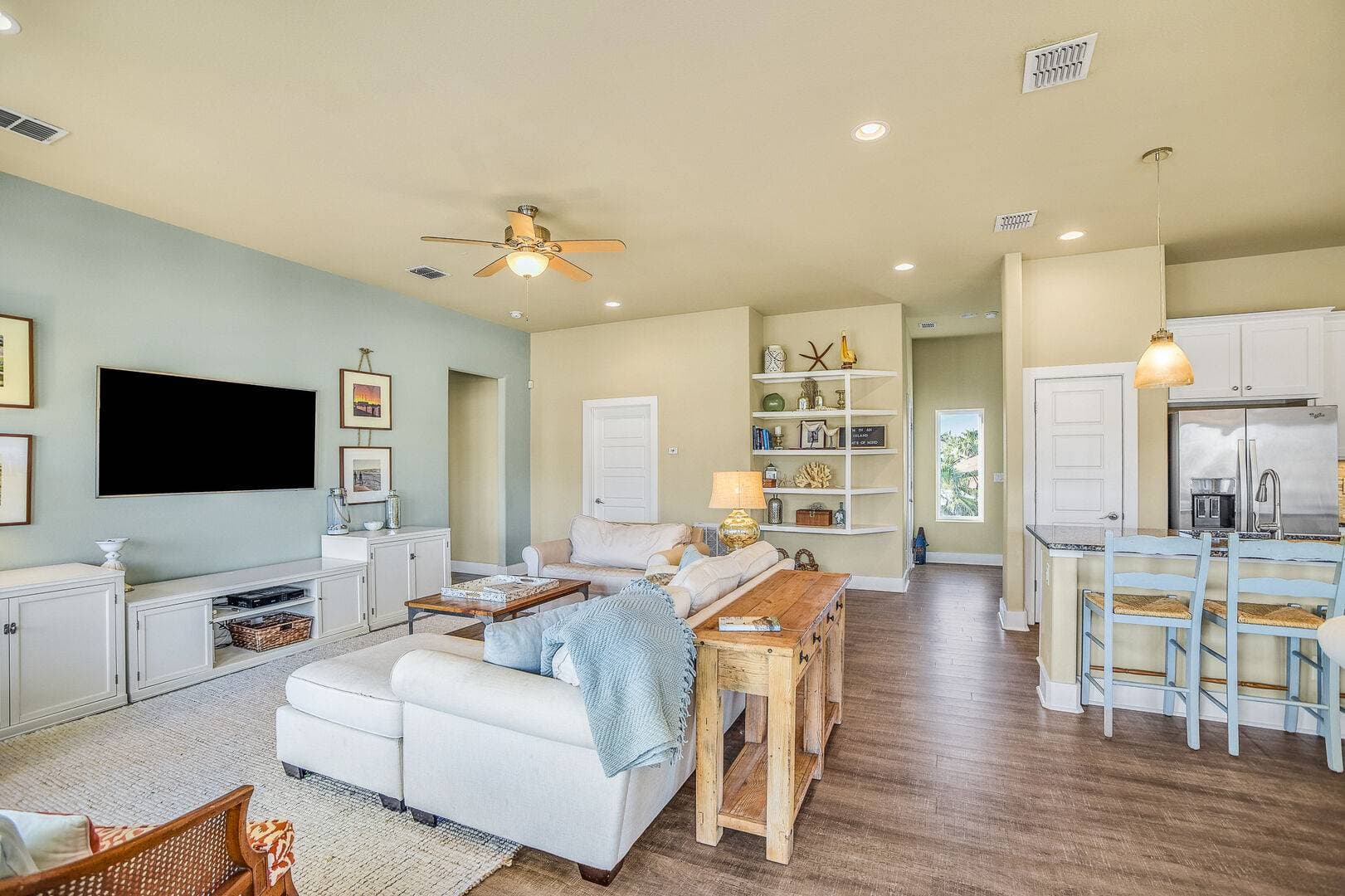 Gone Coastal House - Image 5