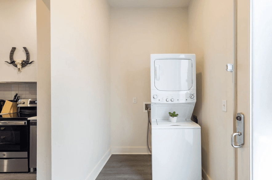 Shelby Residence - Image 17