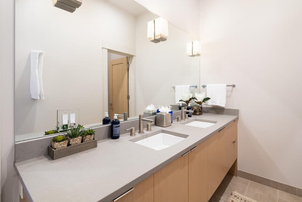 Lodgeside Pass - Image 10