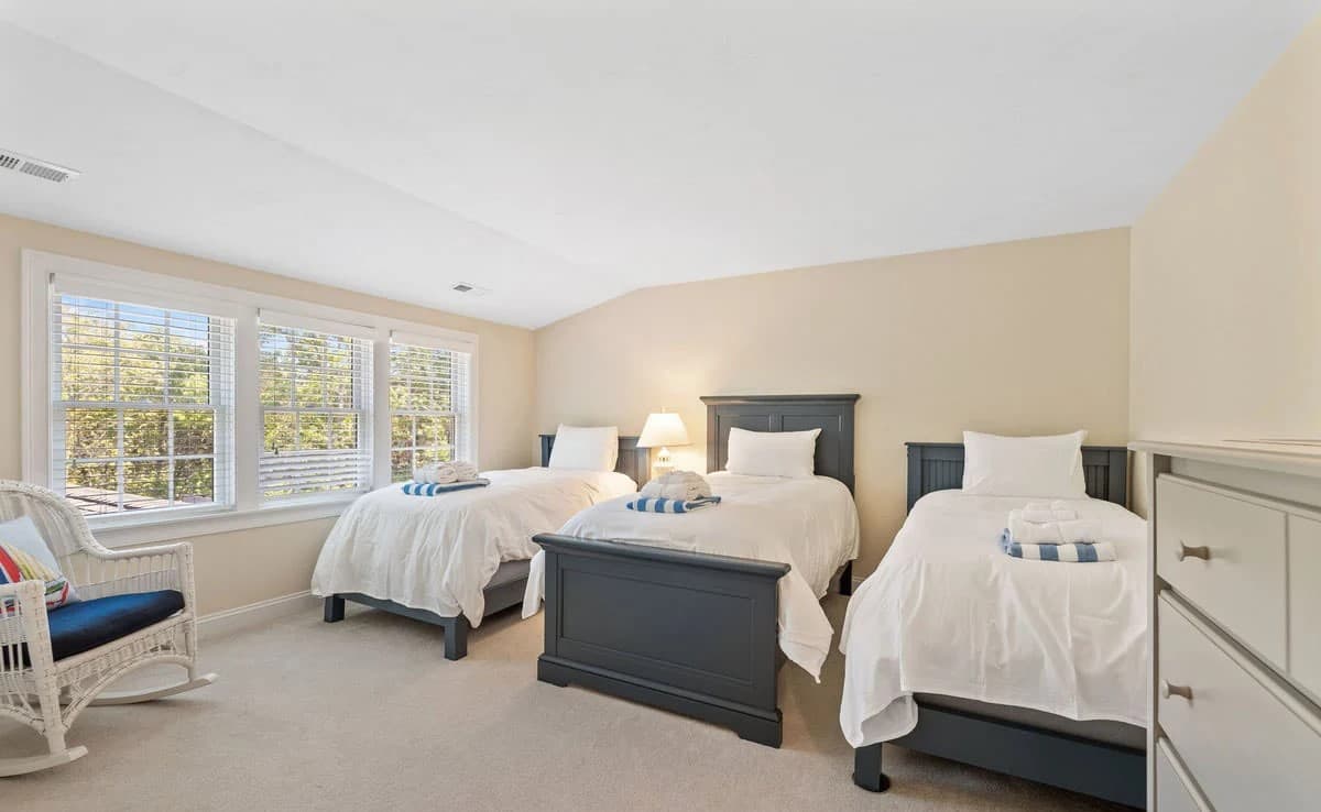 Barefoot Bungalow - Image 21