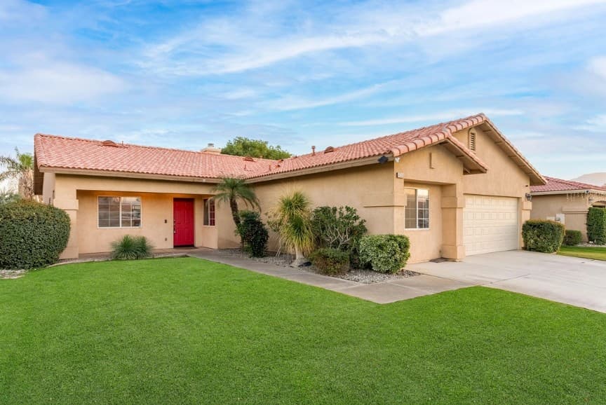 Sunny Palms - Image 36