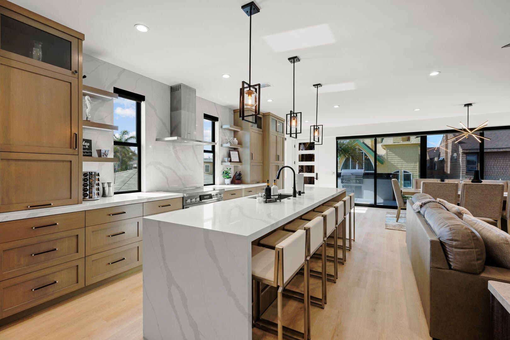 Modern Beach Vibes (Upper) - Image 9