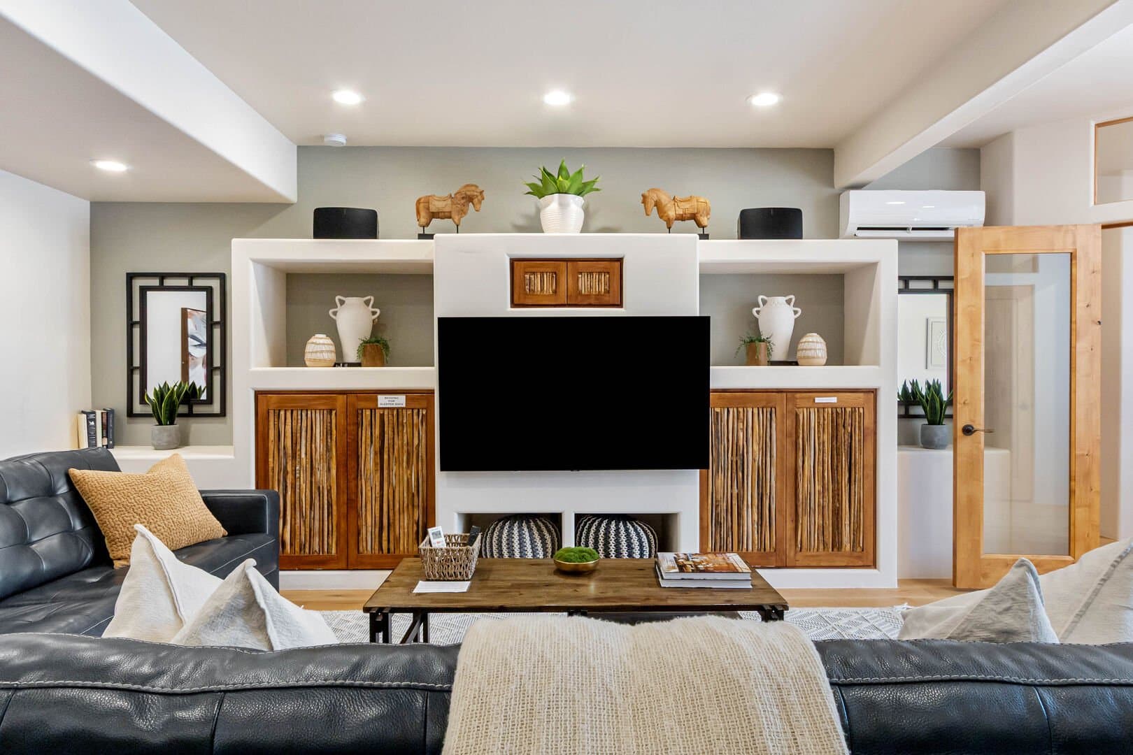 West Chateau - Image 39