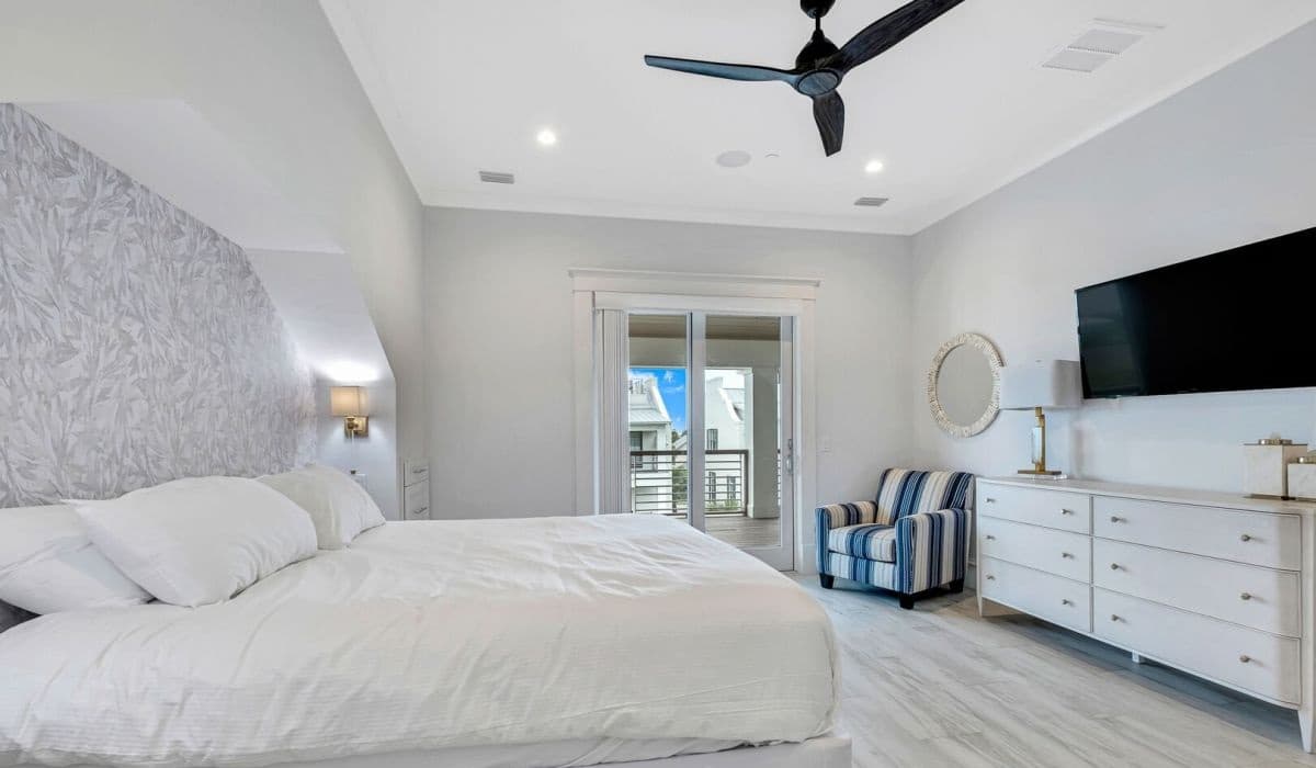 Sapphire Shores - Image 48