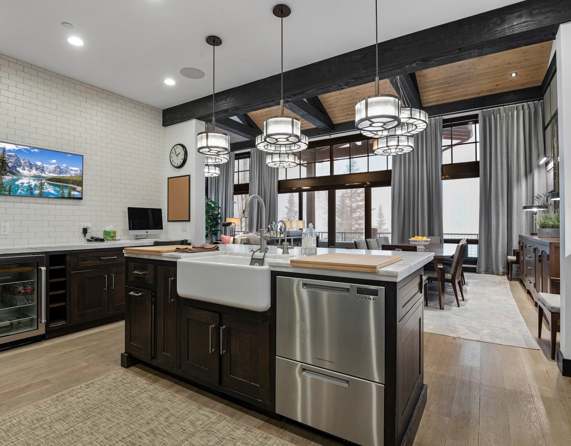 Silver Buck - Image 16