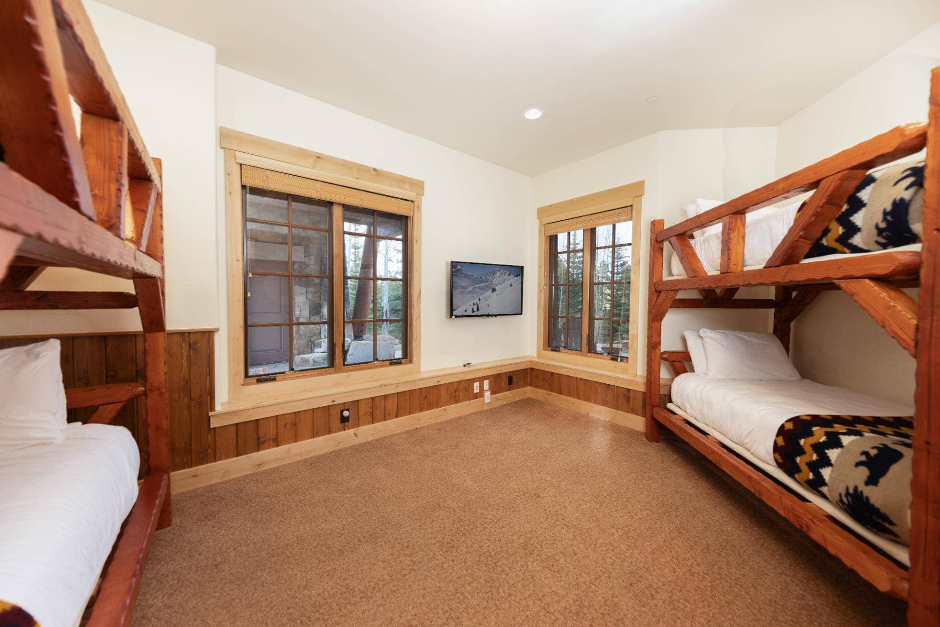 Fox Paw Lodge - Image 21