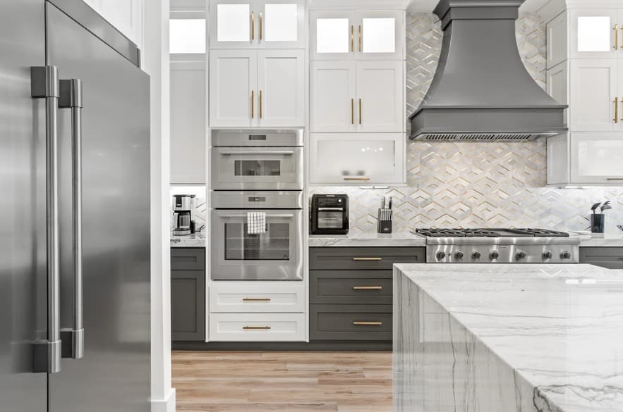 Happy by the Sea - Image 16