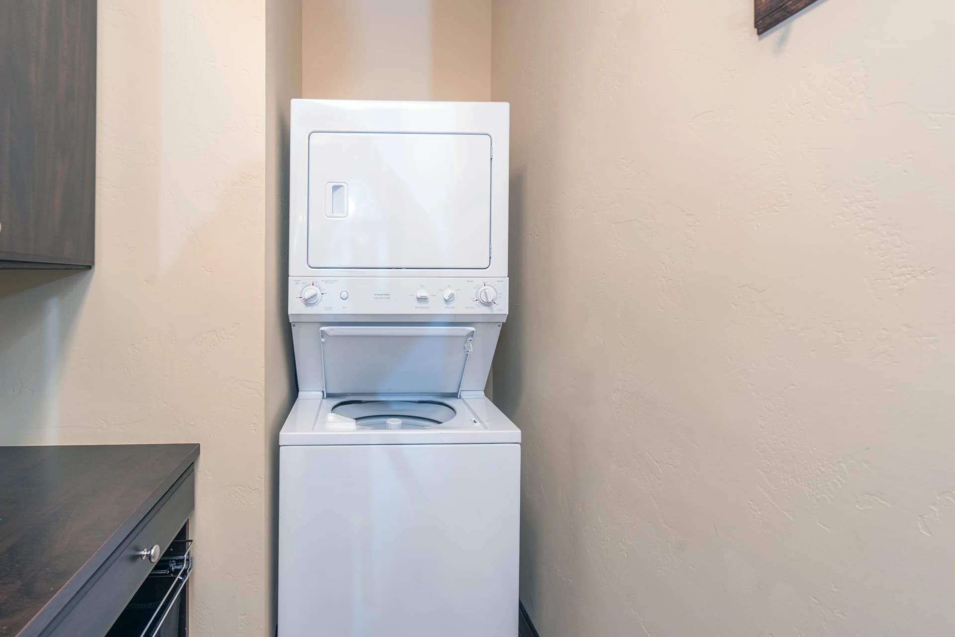 Benchmark Chateau - Image 28