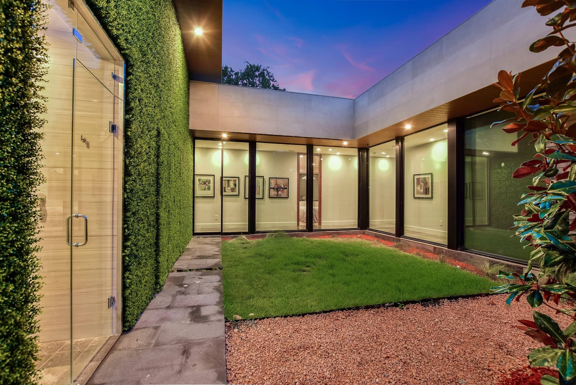 Austin Pinnacle - Image 12