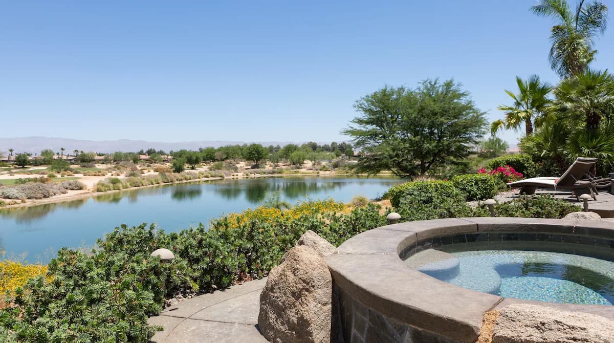 Lake View Home - Image 32