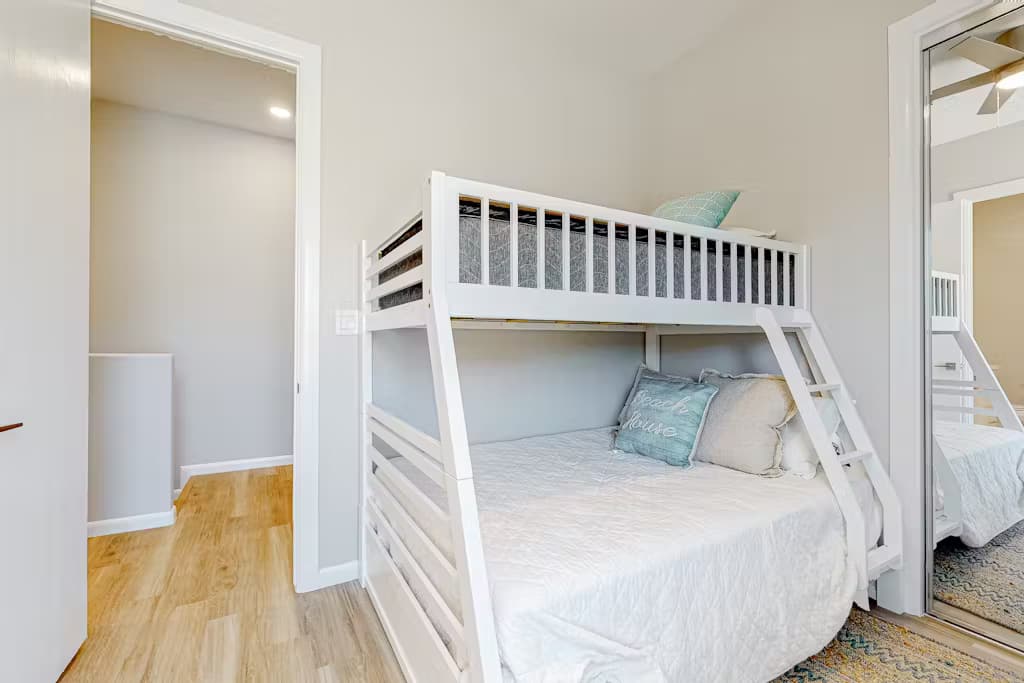 Dolphin Paradise - Image 14