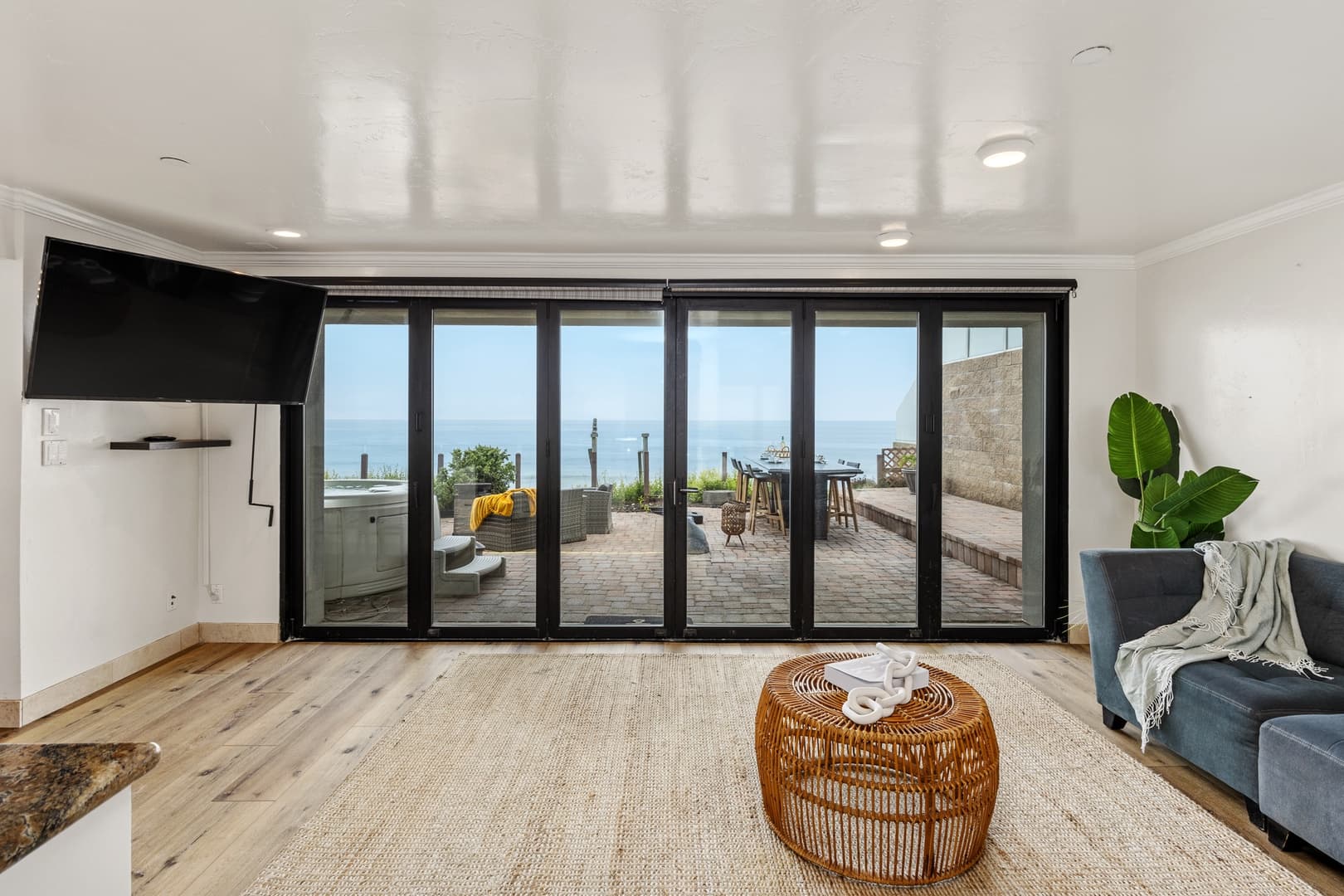 Mahogany Manor - Image 2