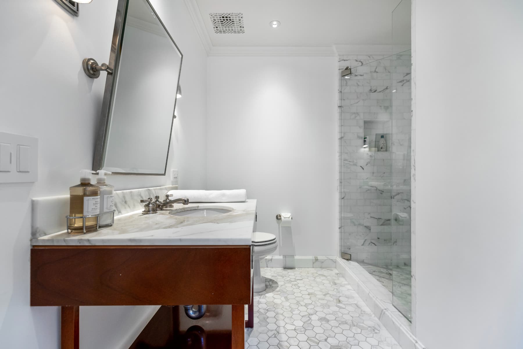 Stradella Hideaway - Image 33