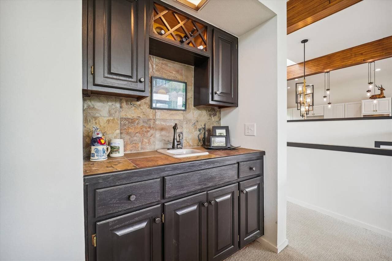 Corinthian Bella Vista - Image 6