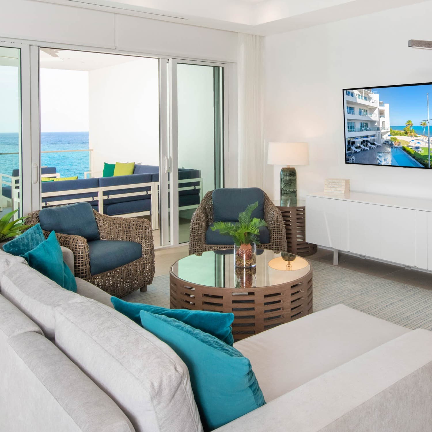 Coastal Charm Condo - Image 1