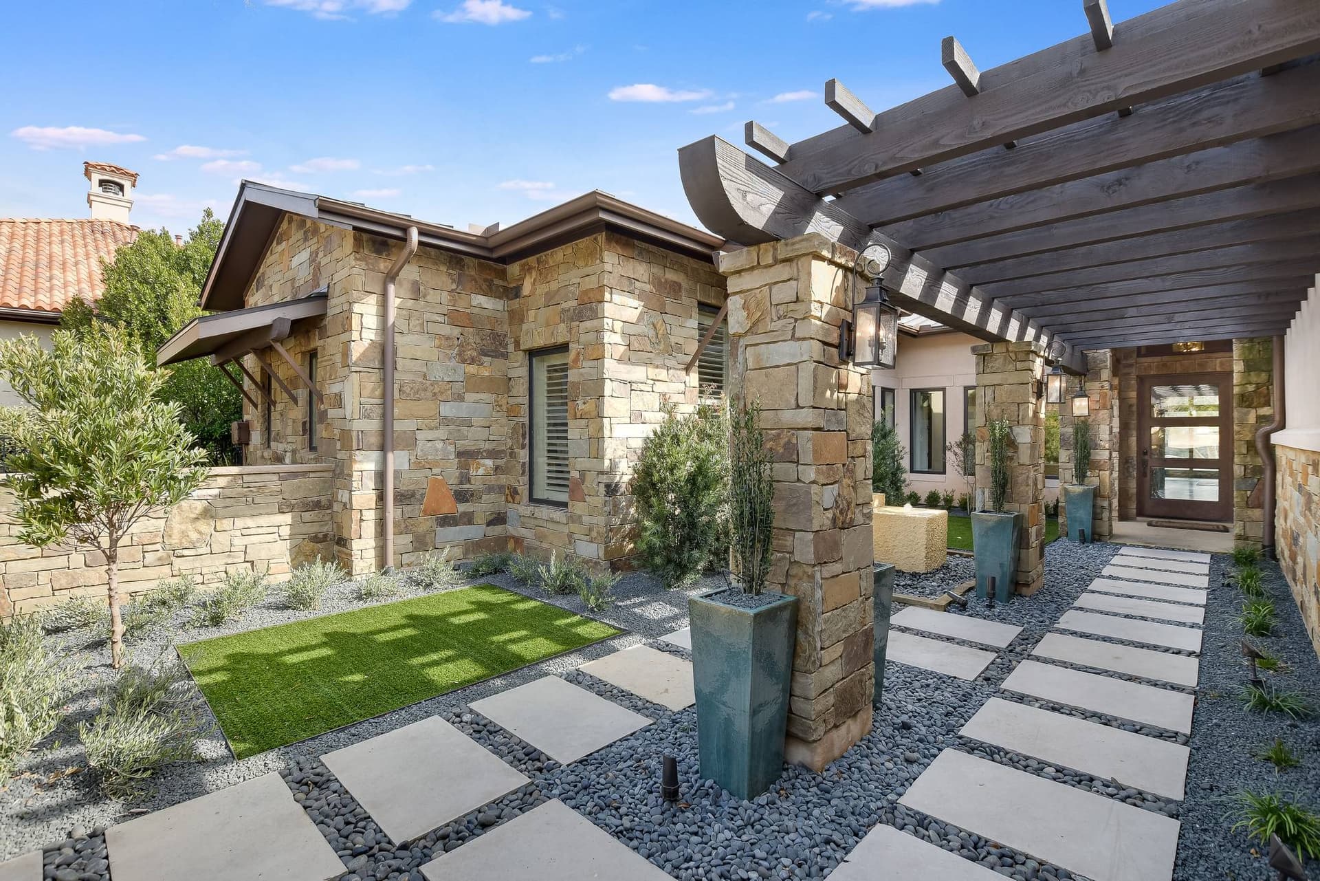 Elite on Lake Austin - Image 2