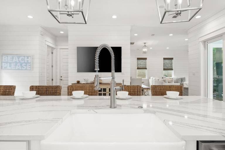 Beach Please - Image 9