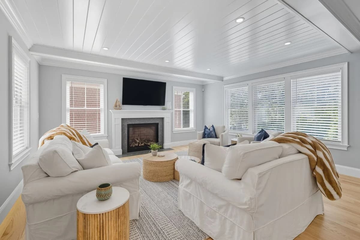 Three Buoys - Image 6