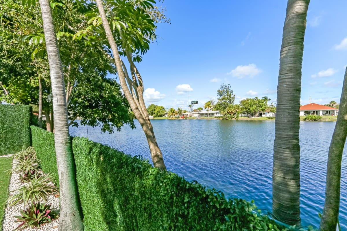 Hallandale Beach Home - Image 22