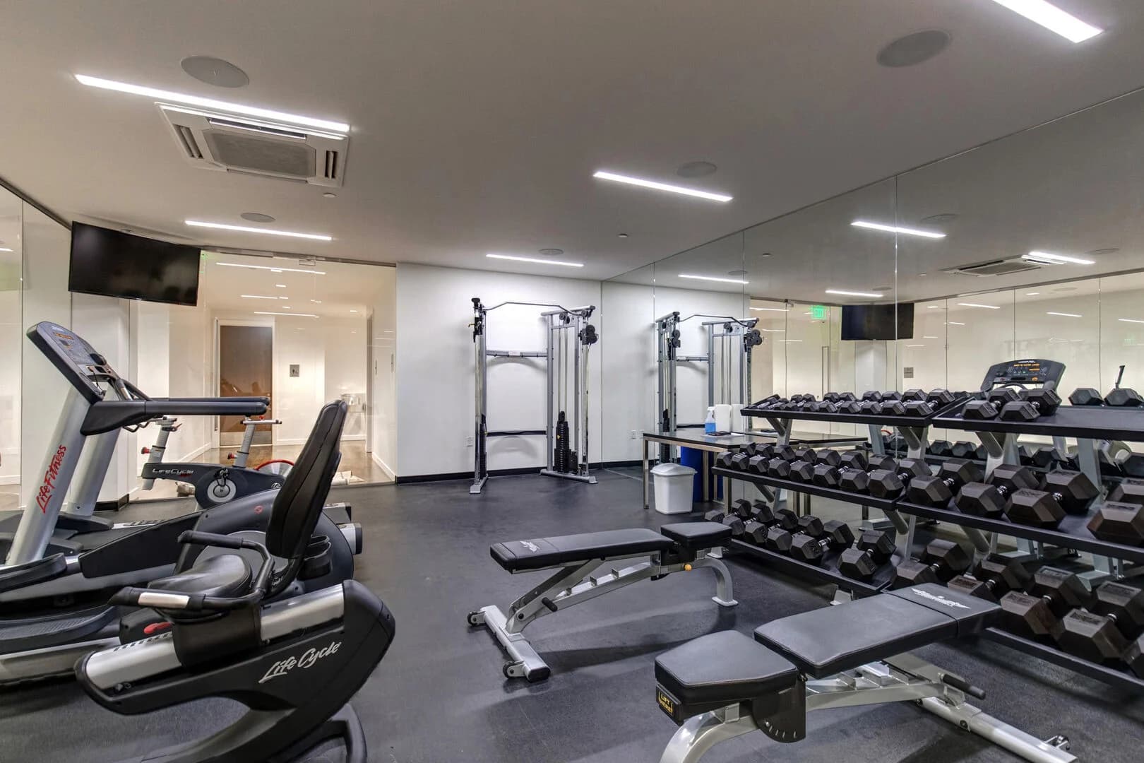 Parkite Penthouse - Image 63