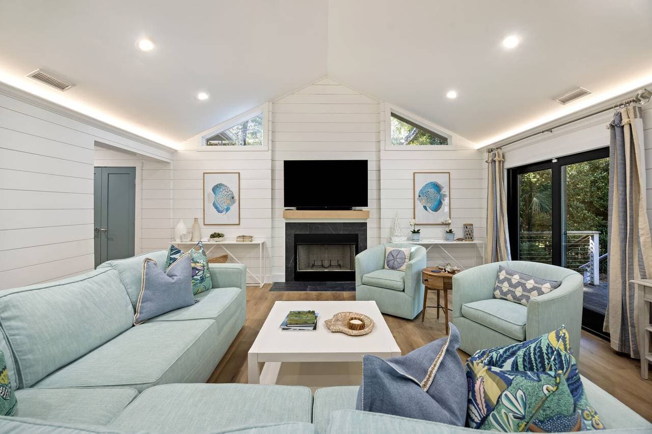 Beach Days on Conifer - Image 9