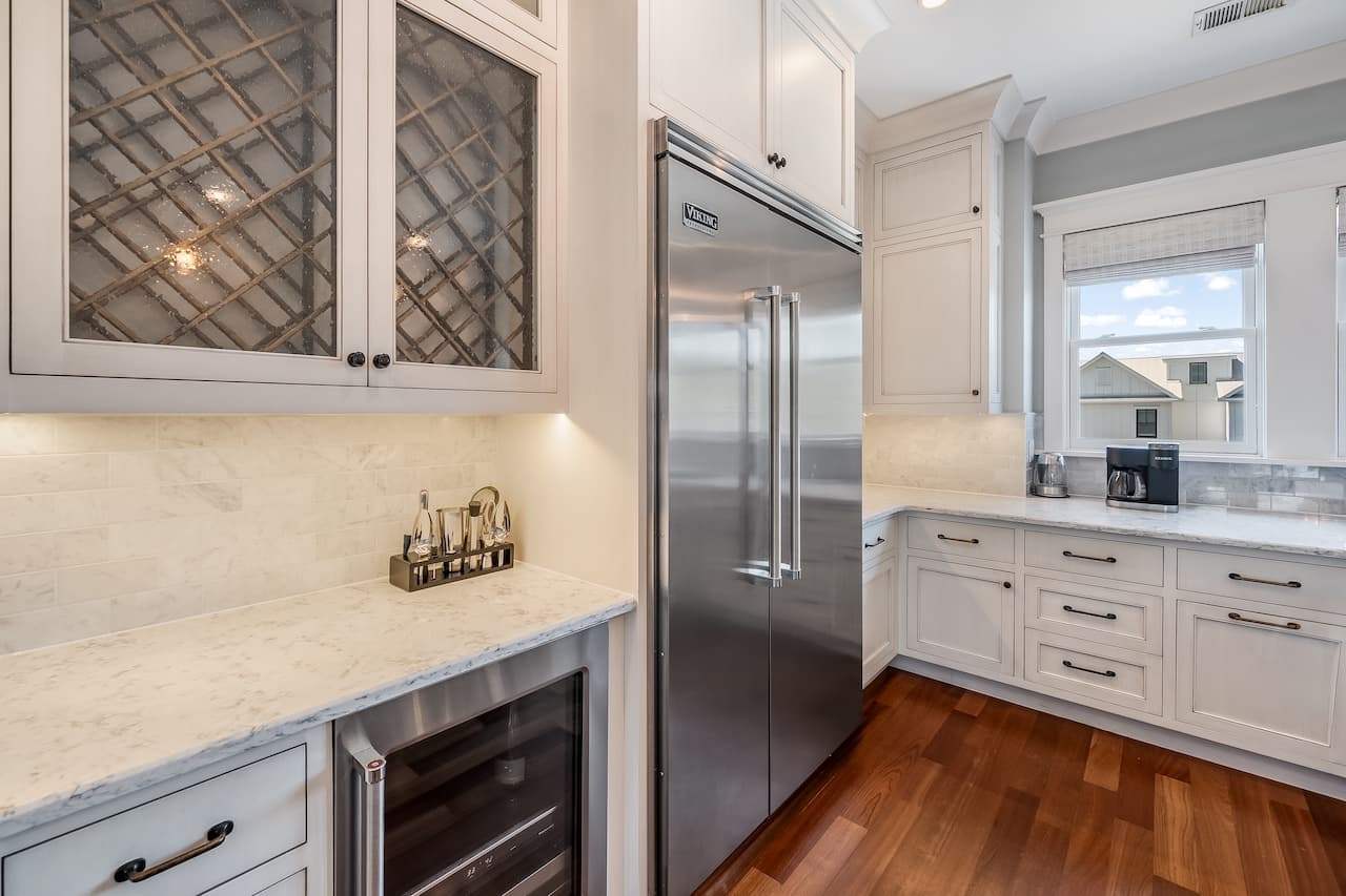 Shore Thing - Image 7