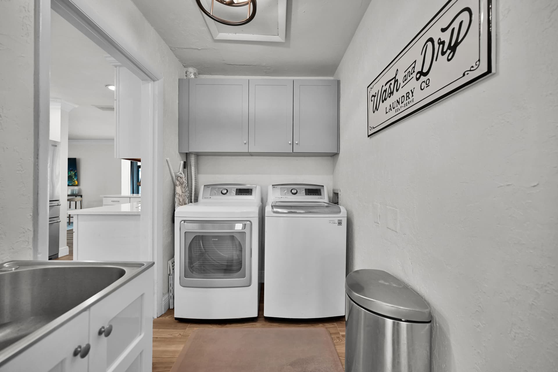 Robinson Place - Image 18