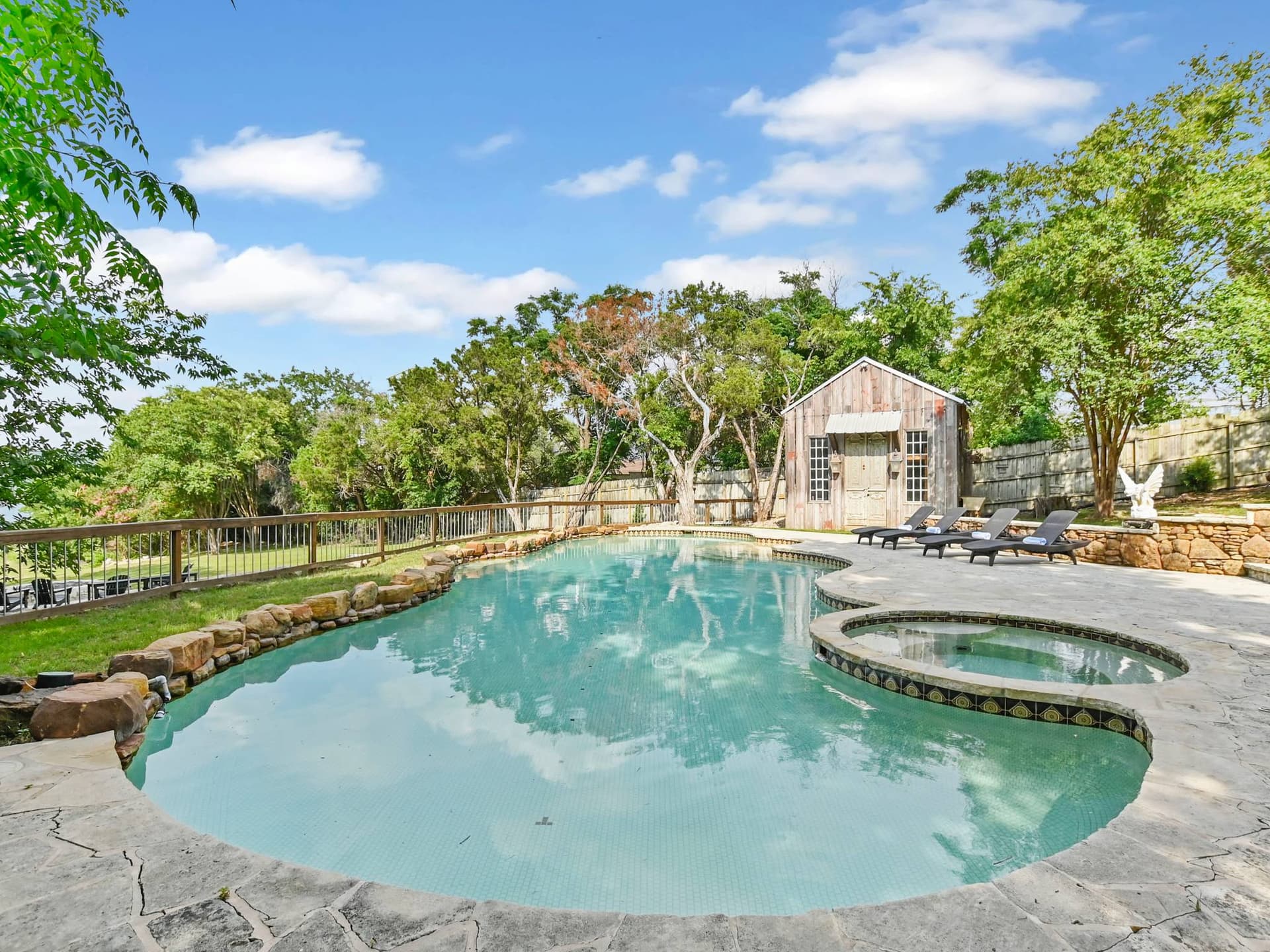 Escape on Lake Travis - Image 7