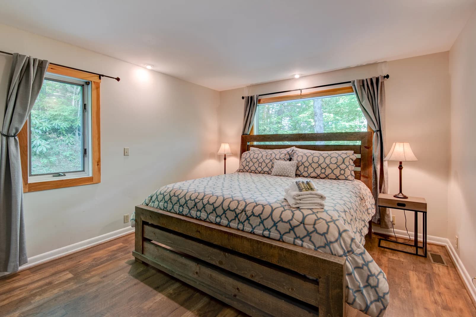 Paws a While - Image 36