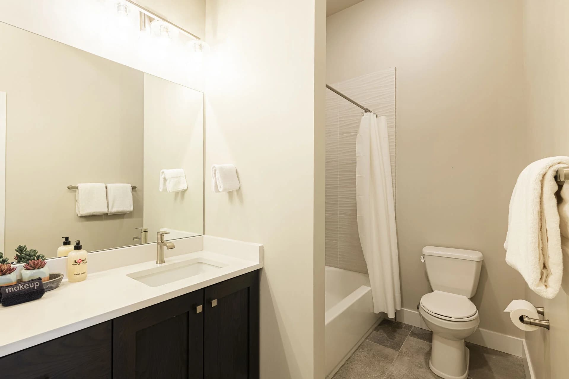 Mayflower Lakeside #45-304 - Image 35